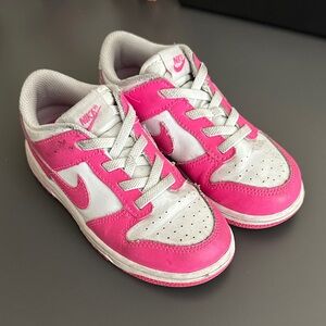 Nike Kids Sneakers in Pink and White